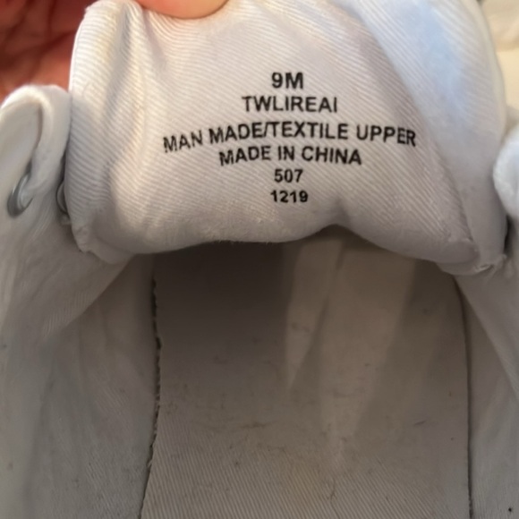 Tommy Hilfiger Twlirean Women’s Sz 9 Race Stripe Manmade Material Sneakers - Picture 5 of 8